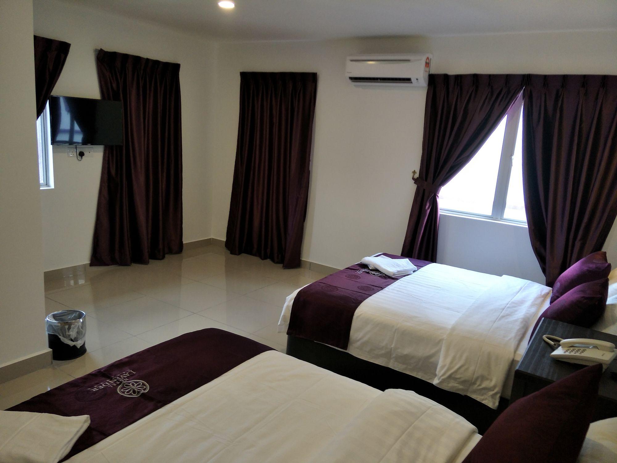 Hotel Lavender Senawang Серембан Екстериор снимка