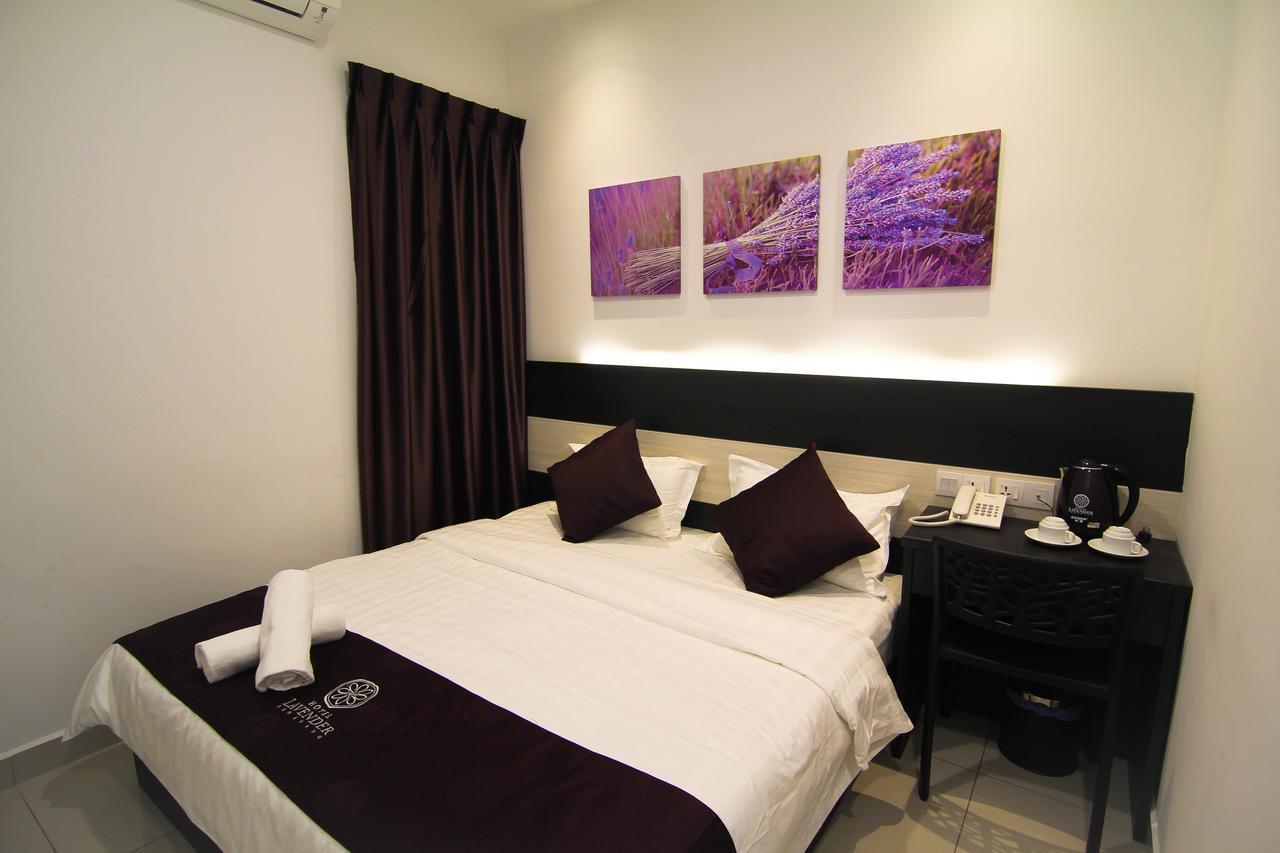 Hotel Lavender Senawang Серембан Екстериор снимка