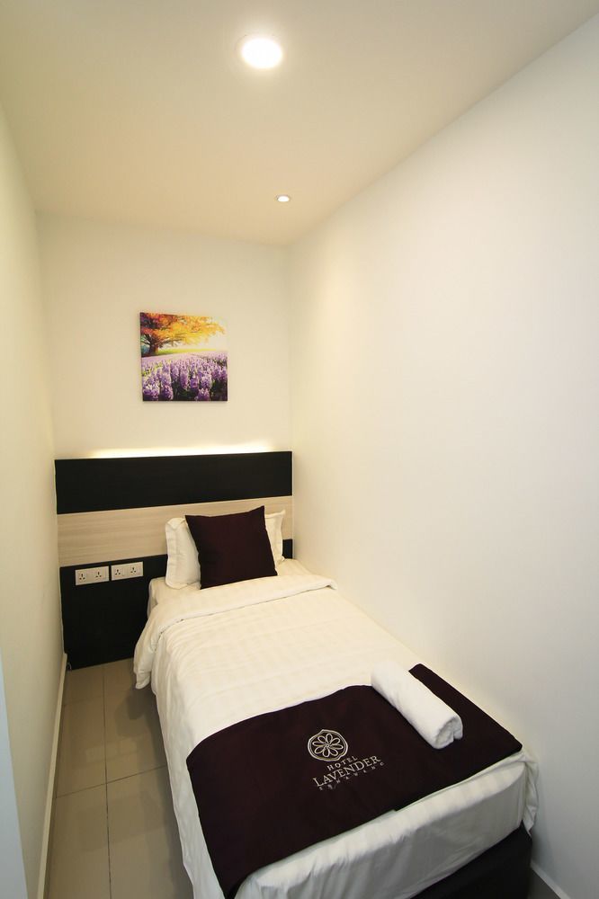 Hotel Lavender Senawang Серембан Екстериор снимка