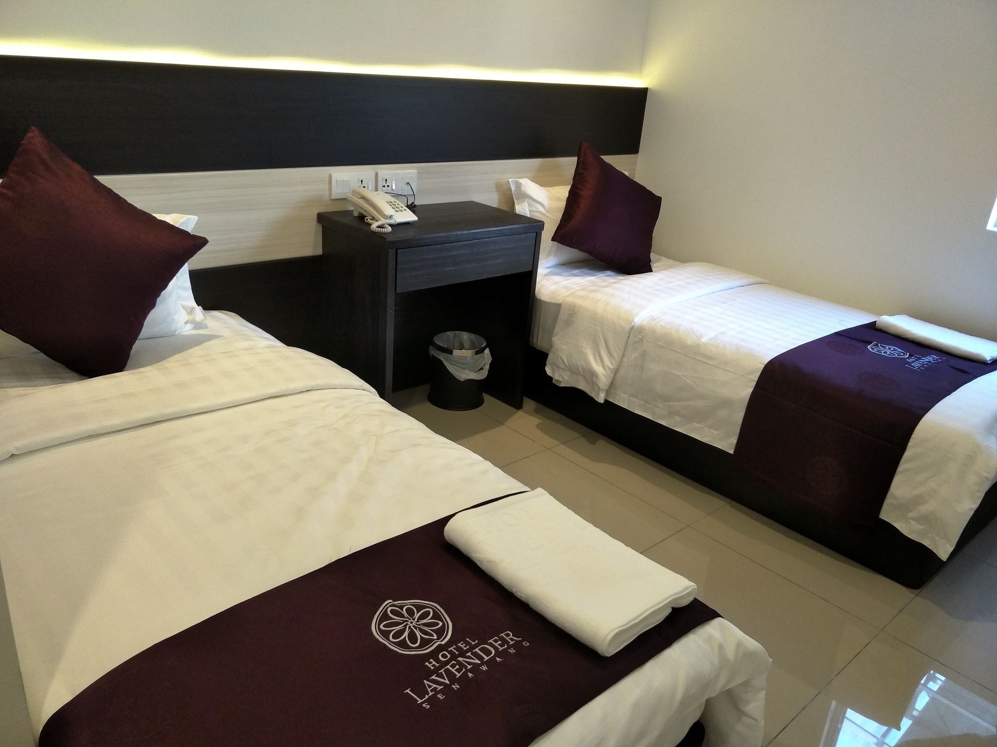 Hotel Lavender Senawang Серембан Екстериор снимка